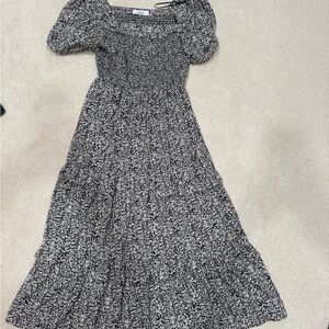 Carly Jean Los Angeles Monochrome Floral Maxi Dress